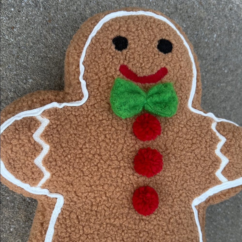 Gingerbread Man Decorative Pillow - NWT - Picture 9 of 14